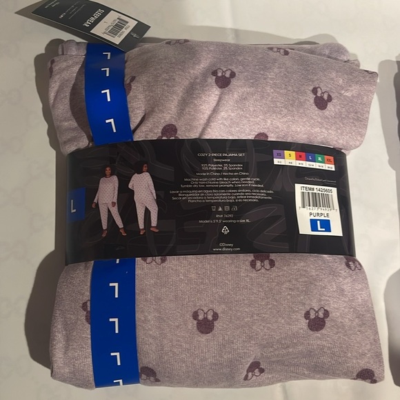 NWT Disney’s Minnie mouse cozy, two-piece pajama set - Picture 4 of 4